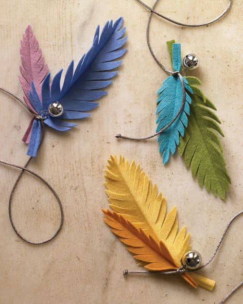 diy-cat-toys-how-to-make-a-feather-wand-2